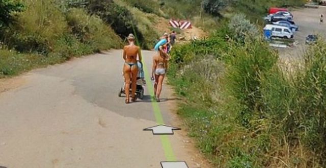 Sexy Ladies Get Caught on Google Street View