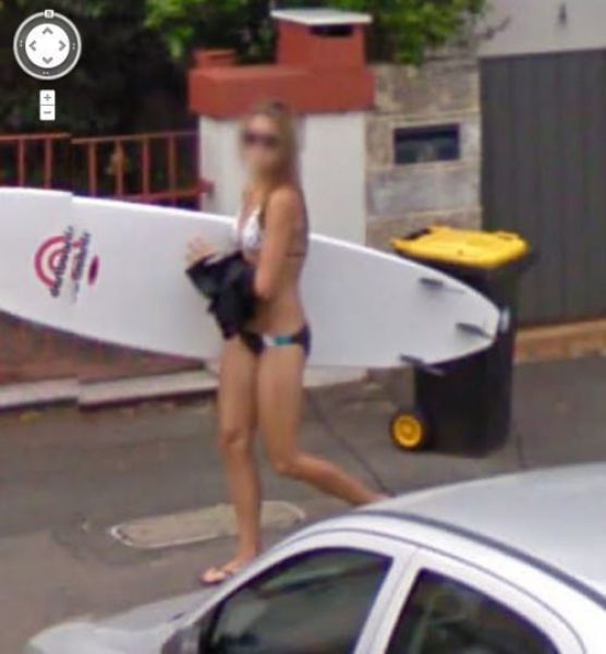 Sexy Ladies Get Caught on Google Street View