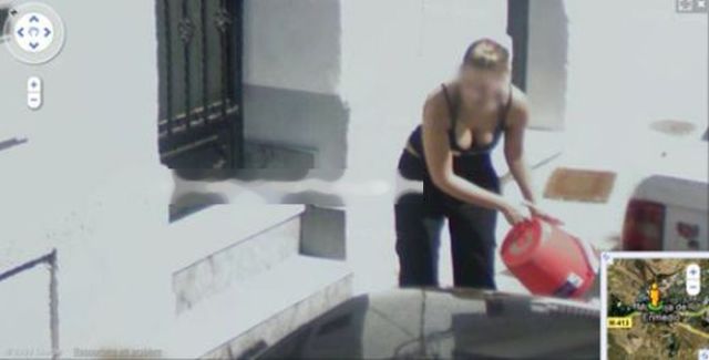 Sexy Ladies Get Caught on Google Street View