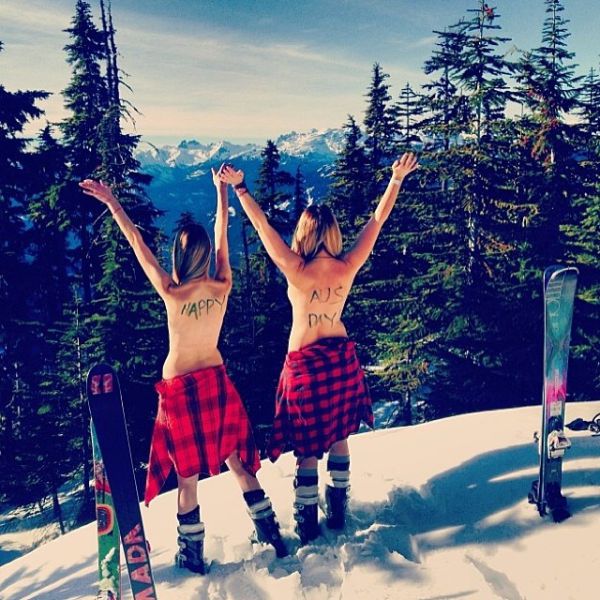 Topless Holiday Snaps Are the Newest Internet Trend