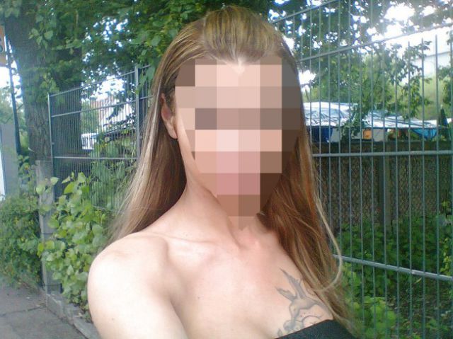 The Blonde Social Networking Babe That’s More Fake than Real