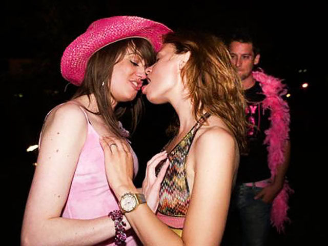 Dudes Watching Drunk Girls Kissing Each Other