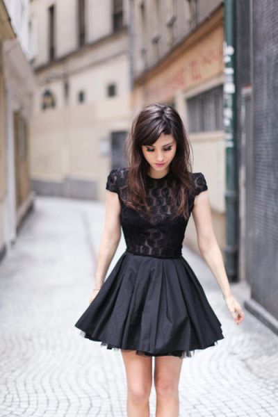 Girls Who Make Mesh Dress Look Amazing