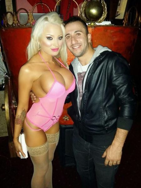 This Australian Girl Has a Pair of Monster Boobs