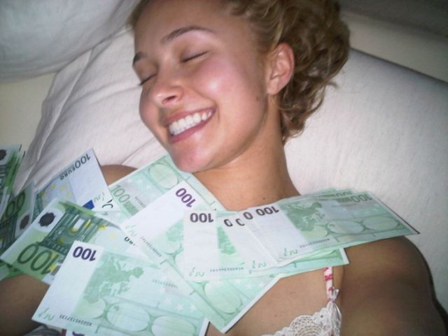 Private Cell Phone Pics of Celebs That Have Been Leaked Online
