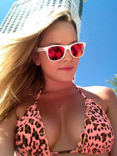 Candid Photos of Female Porn Stars in Everyday Life