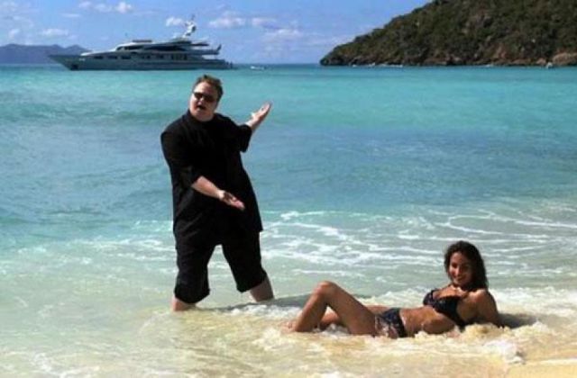 Weird Beachgoers That Will Totally Ruin Your Beach Day