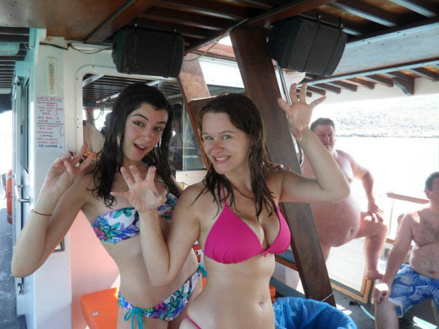 Weird Beachgoers That Will Totally Ruin Your Beach Day