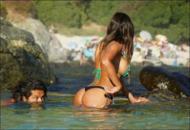 Weird Beachgoers That Will Totally Ruin Your Beach Day