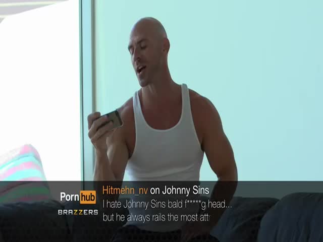 Pornstars Reading Mean Comments Left on Their Videos 