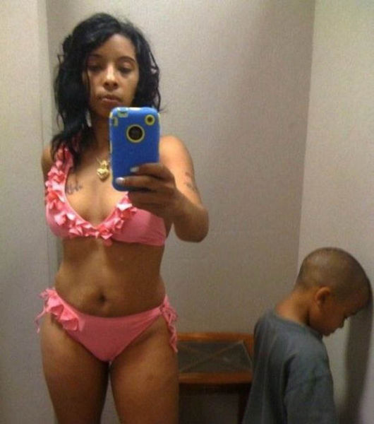Moms Who Take Selfies Like These Just Don’t Get Parenthood at All