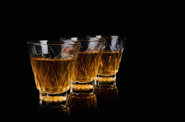 Toasts That Totally Deserve a Cheers!