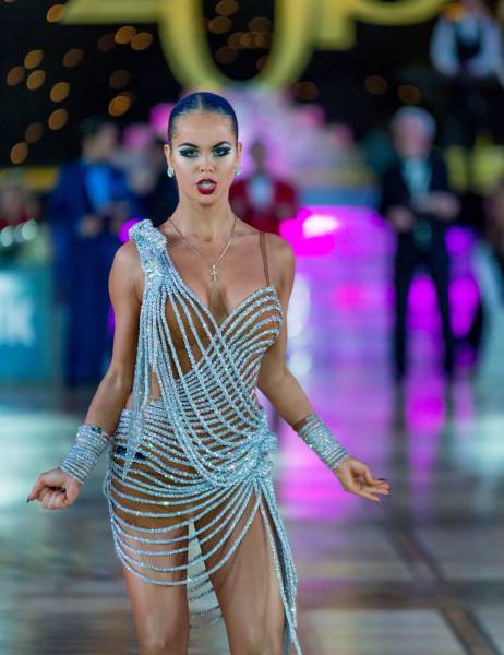 Skin-tight Dresses Are a Stunning Invention