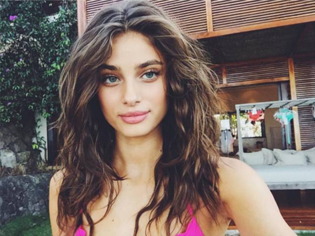 Victoria’s Secret Models Who Are Most Searched for Online According to Pornhub