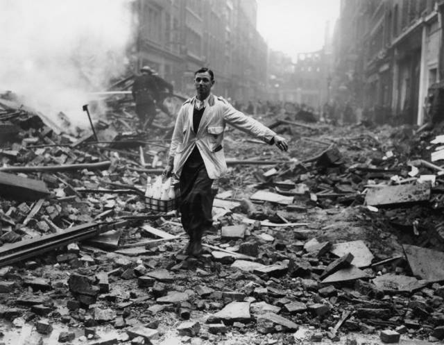 Jaw-Dropping Moments In History Captured On Camera