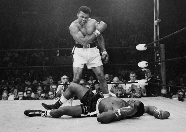 Jaw-Dropping Moments In History Captured On Camera