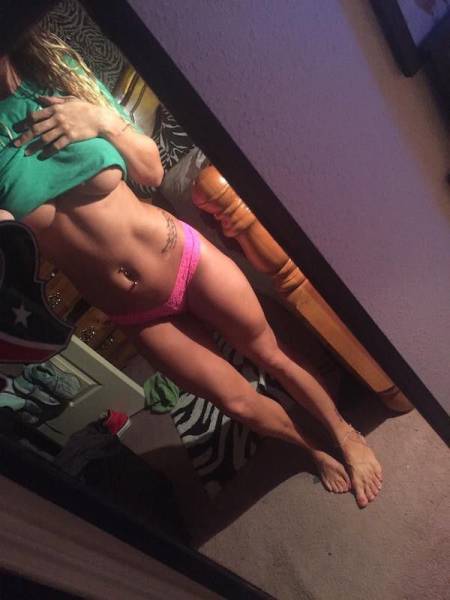 Get Ready For Some Tasty Underboob Pics
