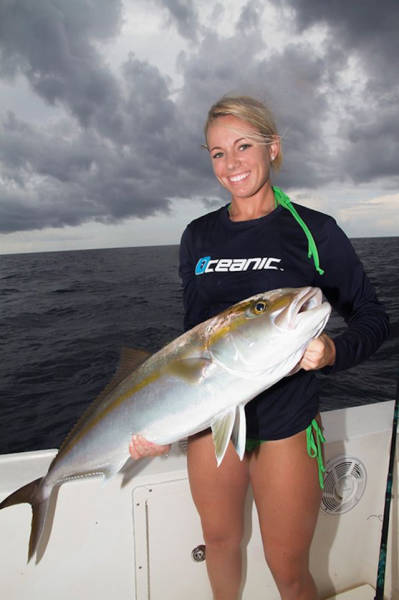 Sexy Girls Make Fishing Less Boring