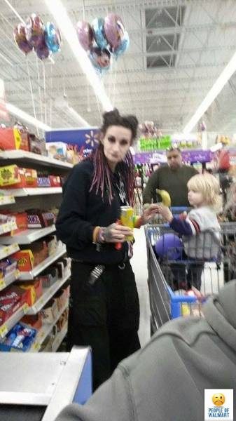 Cringe-Inducing Customers Of Walmart