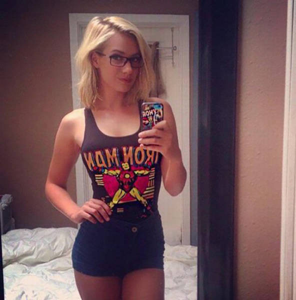 Girls Who Show How Sexy Glasses Can Be