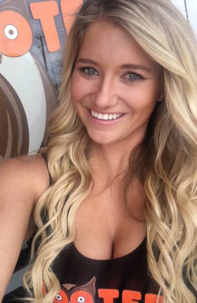 Delicious Hooters Babes