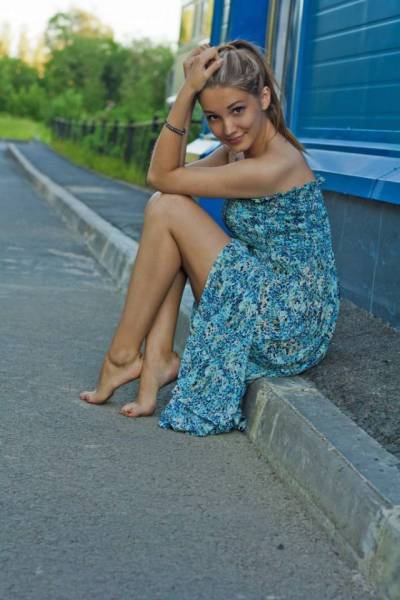 Hot Girls With Beautiful Long Legs