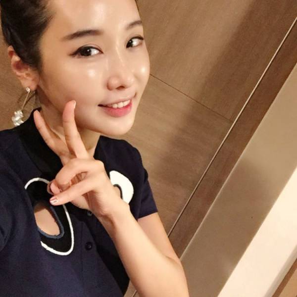 How Old Do You Think She Is?