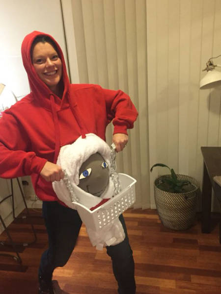 Pregnant Women Who Nailed Their Halloween Costumes