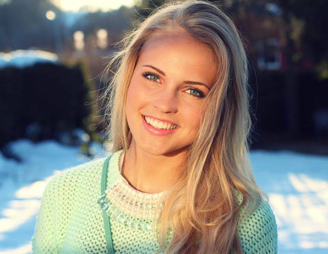 There Are Beautiful Girls Here