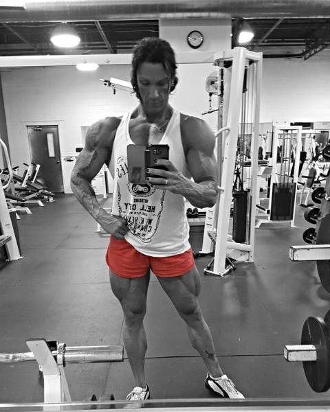 A Female Bodybuilder Like You’ve Never Seen Before
