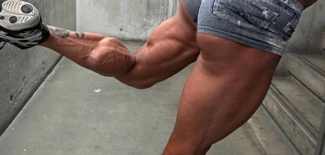 A Female Bodybuilder Like You’ve Never Seen Before